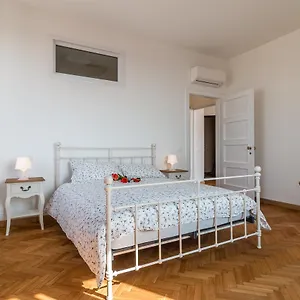 Tower 13th Floor Apartamento Padua
